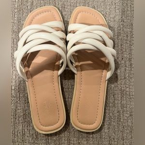 Universal Threads Sandals - size 7.5